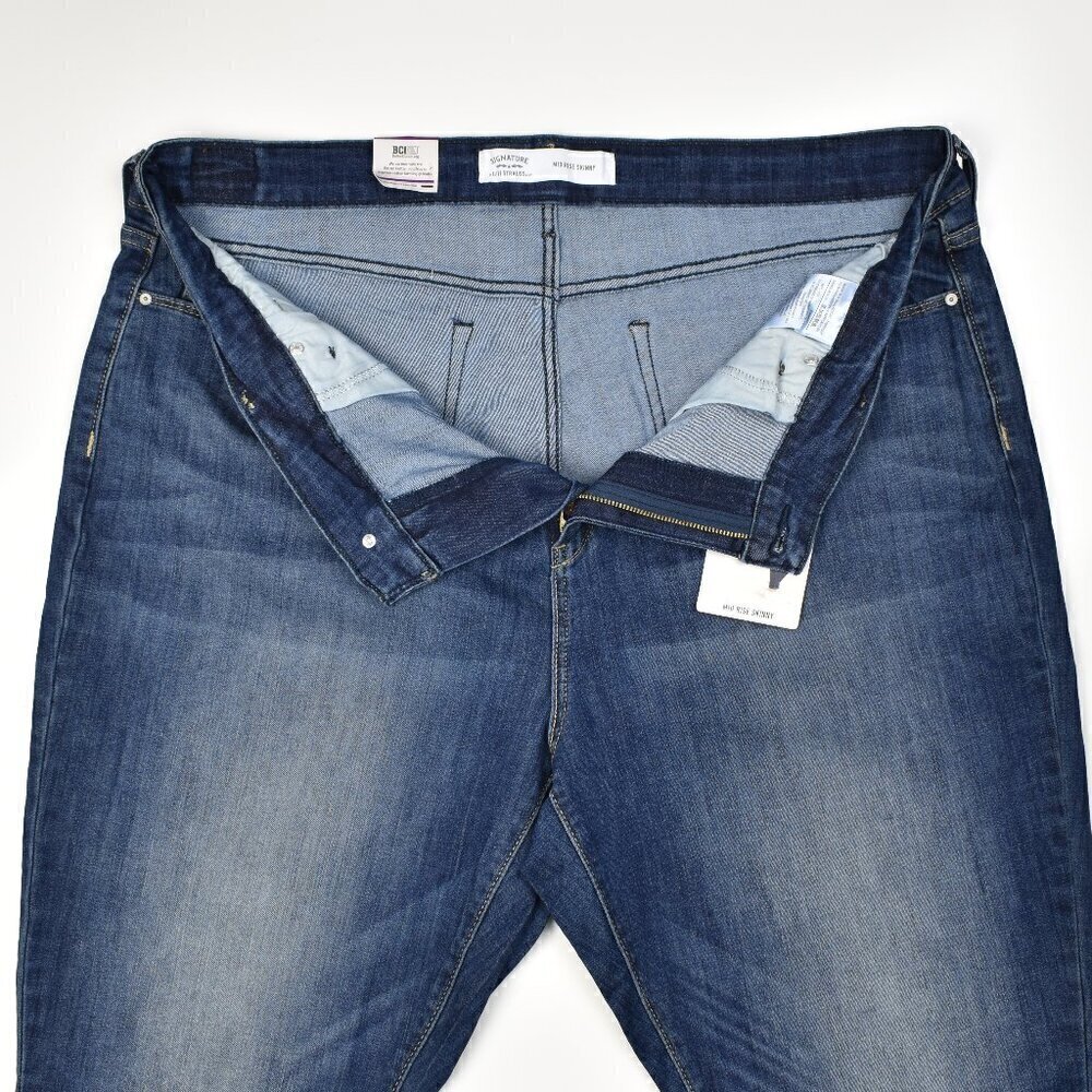 Levi's Mid Rise Skinny Jeans NEW 22 - Picture 3 of 7